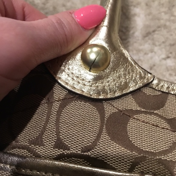 Coach Bleeker Floral Signature Tote - Picture 7 of 8